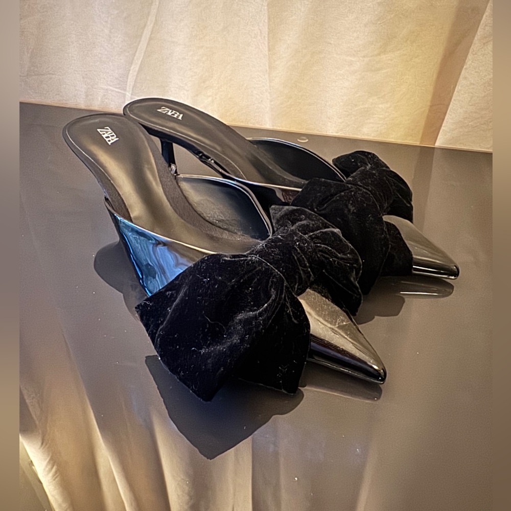 Zara Black Velvet Bow Heels